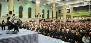 رهبر انقلاب در دیدار با فرماندهان