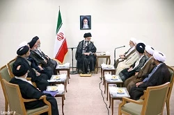رهبر معظم انقلاب : یک مرکز مطالعات راهبردی ، متشکل از نخبگان حوزوی تشکیل شود .  2