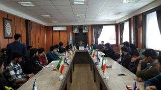 نشست بصیرتی با عنوان  بررسی و تحلیل مسائل منطقه با حضور دکتر حسین رویوران از اساتید دانشگاه و کارشناس مسائل خاورمیانه در روز چهارشنبه  هفدهم آذرماه با حضور تشکل های دانشجویی آموزشکده فنی و حرفه ای شهید چمران رشت در سالن اجتماعات این آموزشکده برگزار گردید.