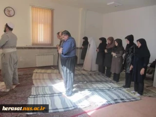 اقامه نماز جماعت کارکنان آموزشکده دختران سنندج