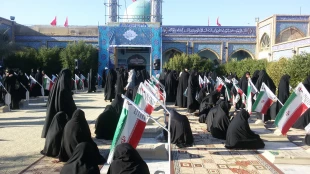 تعداد44 نفر ازدانشجویان آموزشکده فنی دختران ایلام جهت بازدید از مناطق جنگی  جنوب کشور ویادواره ی شهیدان دفاع مقدس دراردوی راهیان نورشرکت کردند.  2
