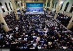 امام خامنه‌ای در دیدار جمعی از کارگران سراسر کشور:حضور مردم سایه جنگ را از کشور رفع کرده، نه مسئولین/ انتخابات، امنیت ملی را تأمین می‌کند