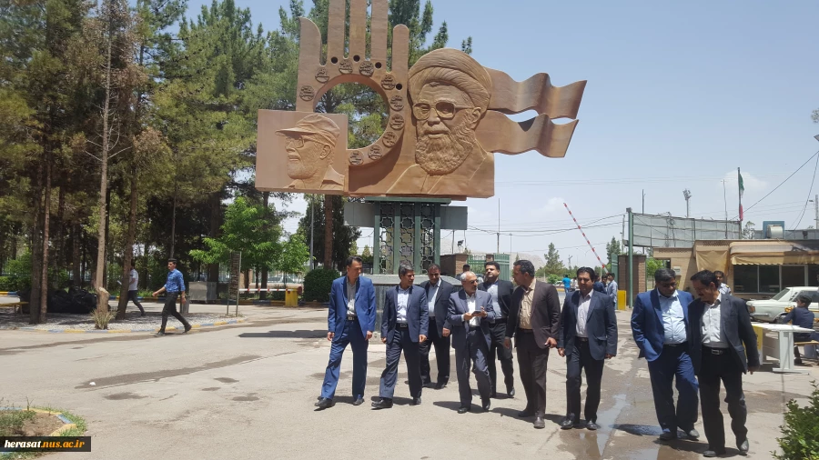 بازدیدپروفسور زاهدی،نماینده محترم مردم کرمان و راور در مجلس شورای اسلامی و رئیس کمیسیون آموزش و تحقیقات مجلس ازدانشکده  فنی شهید چمران 3
