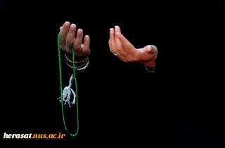 امشب ...
از آسمان باران انا انزلنا بر فرق زمین می بارد ...امشب چشمانم را با آب توبه می شویم و کلام قرآن در دهانم می ریزم تا خواب چشمانم را نیازآرد ...