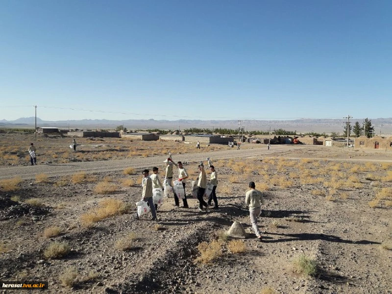 حضور دکتر یزدانیان در اردوی جهادی روستای چاه قدس شهرستان خوسف