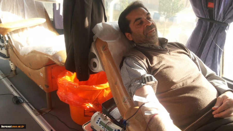 مستقر شدن واحد سیار انتقال خون  در دانشکده با هماهنگی حراست دانشکده فنی خرم آباد 3
