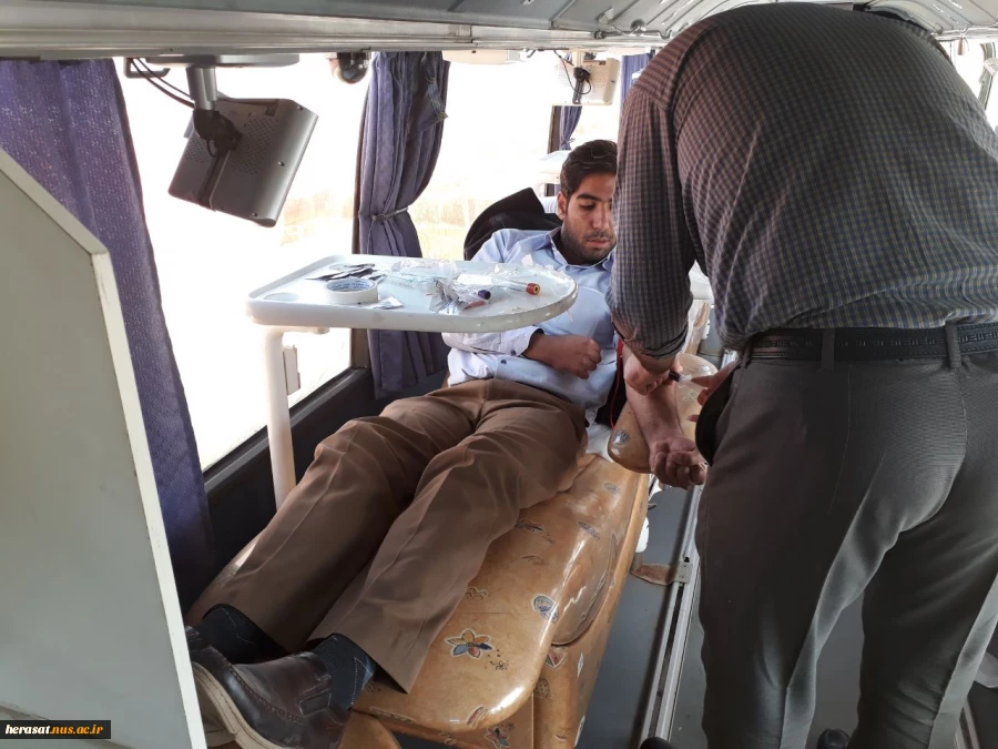 مستقر شدن واحد سیار انتقال خون  در دانشکده با هماهنگی حراست دانشکده فنی خرم آباد 4