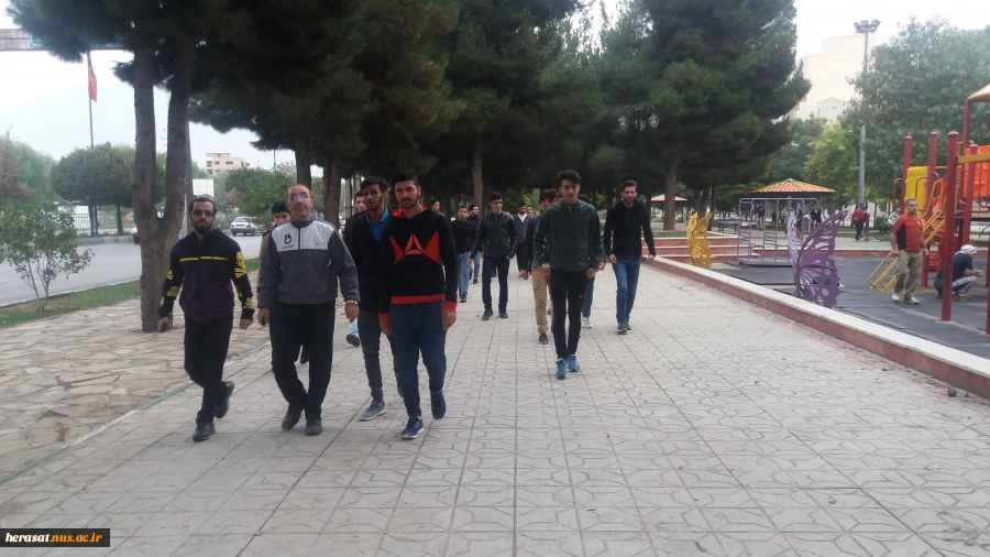 با هماهنگی کارشناس مسئول خوابگاه و اداره حراست برنامه ورزش پیاده روی روزهای یکشنبه و سه شنبه برنامه ریزی گردیده و امروز29/7/1397 اولین جلسه ورزش صبحگاهی پیاده روی بطول 5کبلومتر آغاز گردید