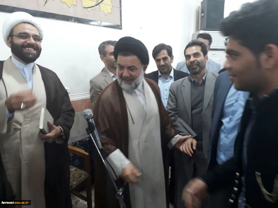 دیدار مسئولین، حراستهاو دانشجویان دانشگاه فنی استان لرستان با امام جمعه محترم شهرستان خرم آباد بمناسبت روز دانشجو 4