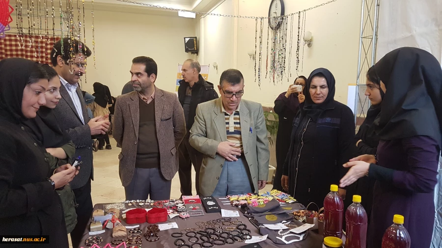 برگزاری نمایشگاه دستاوردهای دانشجویان دانشگاه فنی استان لرستاندر هفته پژوهش 9