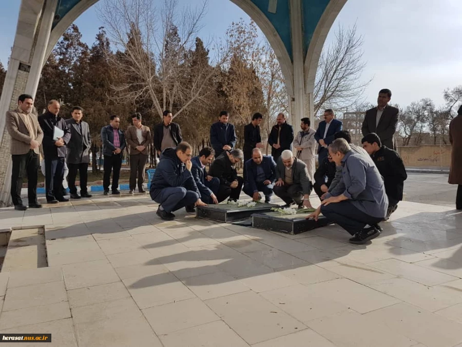مقبره شهدای گمنام دانشگاه فنی وحرفه ای استان مرکزی 4